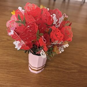 Lovepop | Sweetheart Flower Pop-Up Paper Bouquet